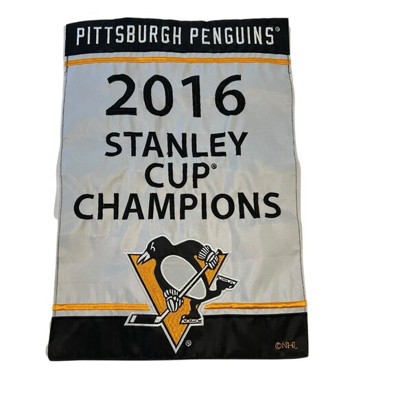 Pittsburgh Penguins 2016 Stanley Cup Champions Wall Banner Hanger 12x18" NHL - Picture 1 of 2